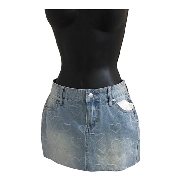 Austin Landin heart shaped‎ embroidered frayed hem denim jeans mini skirt size 0 - Picture 1 of 11
